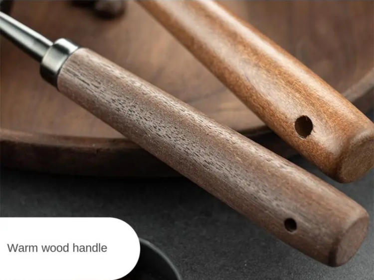 Warm Walnut Wood Handle Coffee Scoop For Luxury Barista Coffee Making At Home