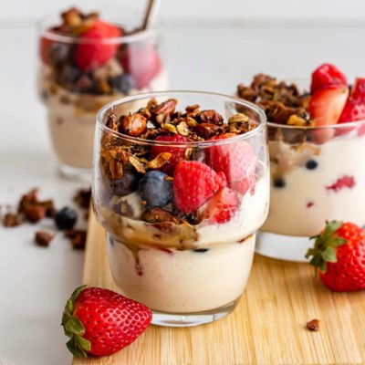 Fresh Berry Protein Parfait With Chia Seed Granola Recipe Using Simply Teras Plain Unsweetened Whey Powder