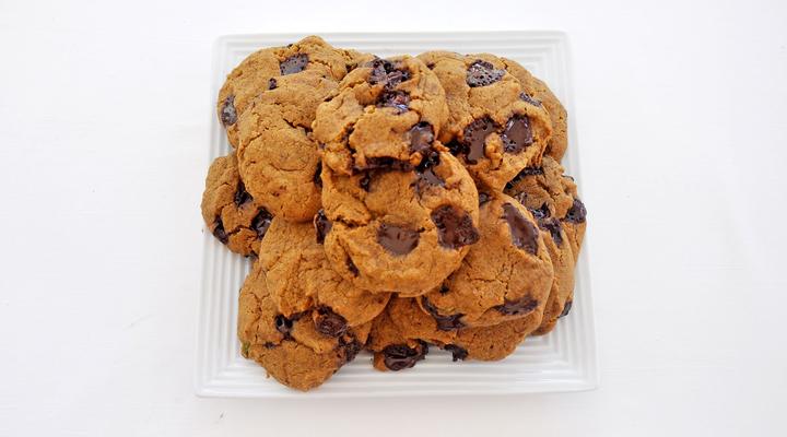 Ginger Chocolate Chip Cookies Made With Pascha Keto Friendly Chocolate Chips Unsweetened 100% Cacao